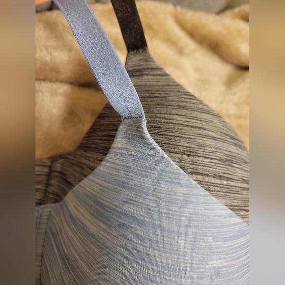 BUNDLE 2 Victoria Secret Bras 34 DDD - Picture 5 of 9